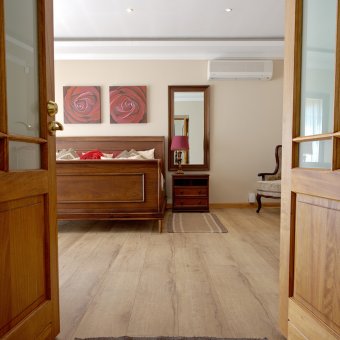 Oakwood Manor