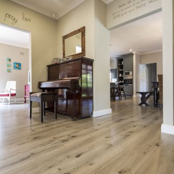 Nordic grey laminate floor