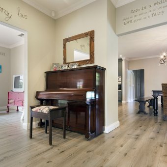 Nordic grey laminate floor