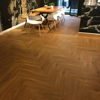 Oak Herringbone