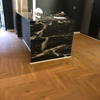 Oak Herringbone