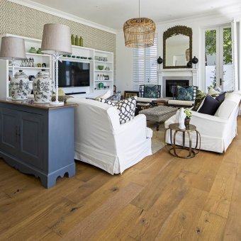 FinOak with Walnut monocoat