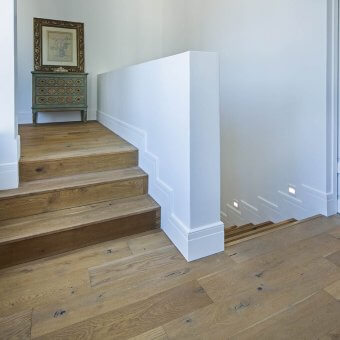 FinOak with Walnut monocoat