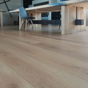 Sun bleached Oak